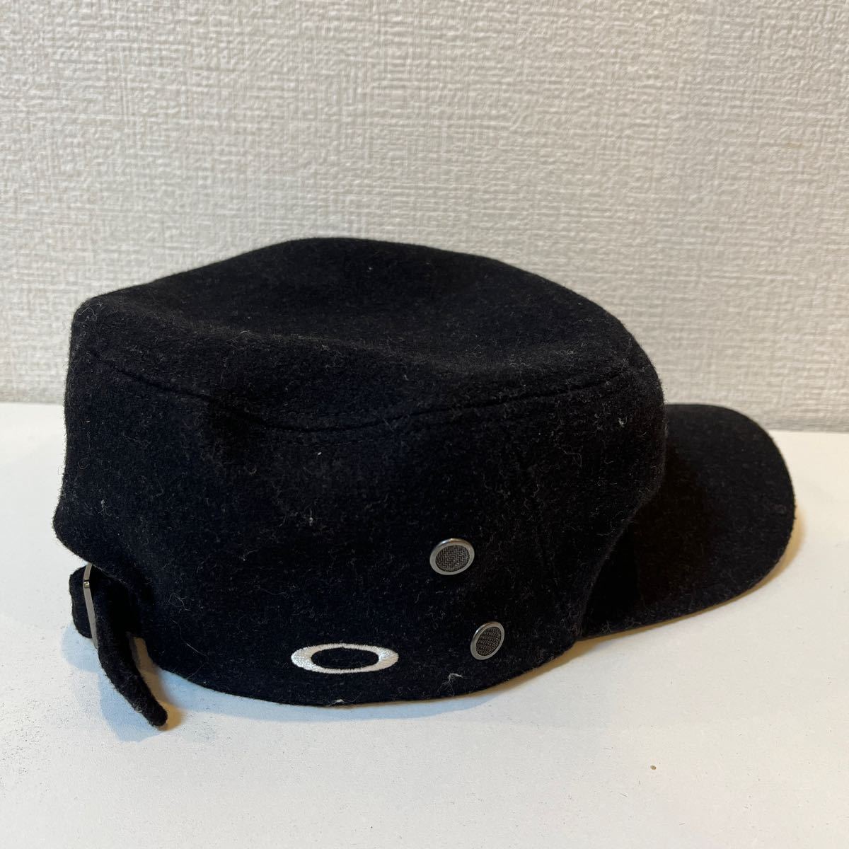 OAKLEY オークリー ロゴキャップ　ウールキャップ　ブラック帽子 【TAA-101】_画像4