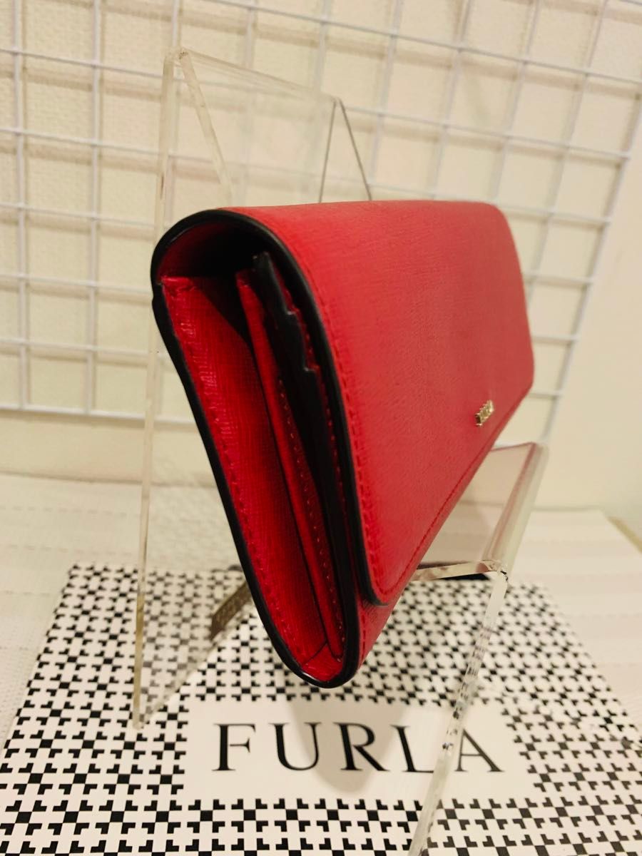 【美品】 FURLA フルラ 二つ折り財布 長財布 レザー　レッド　母の日プレゼント