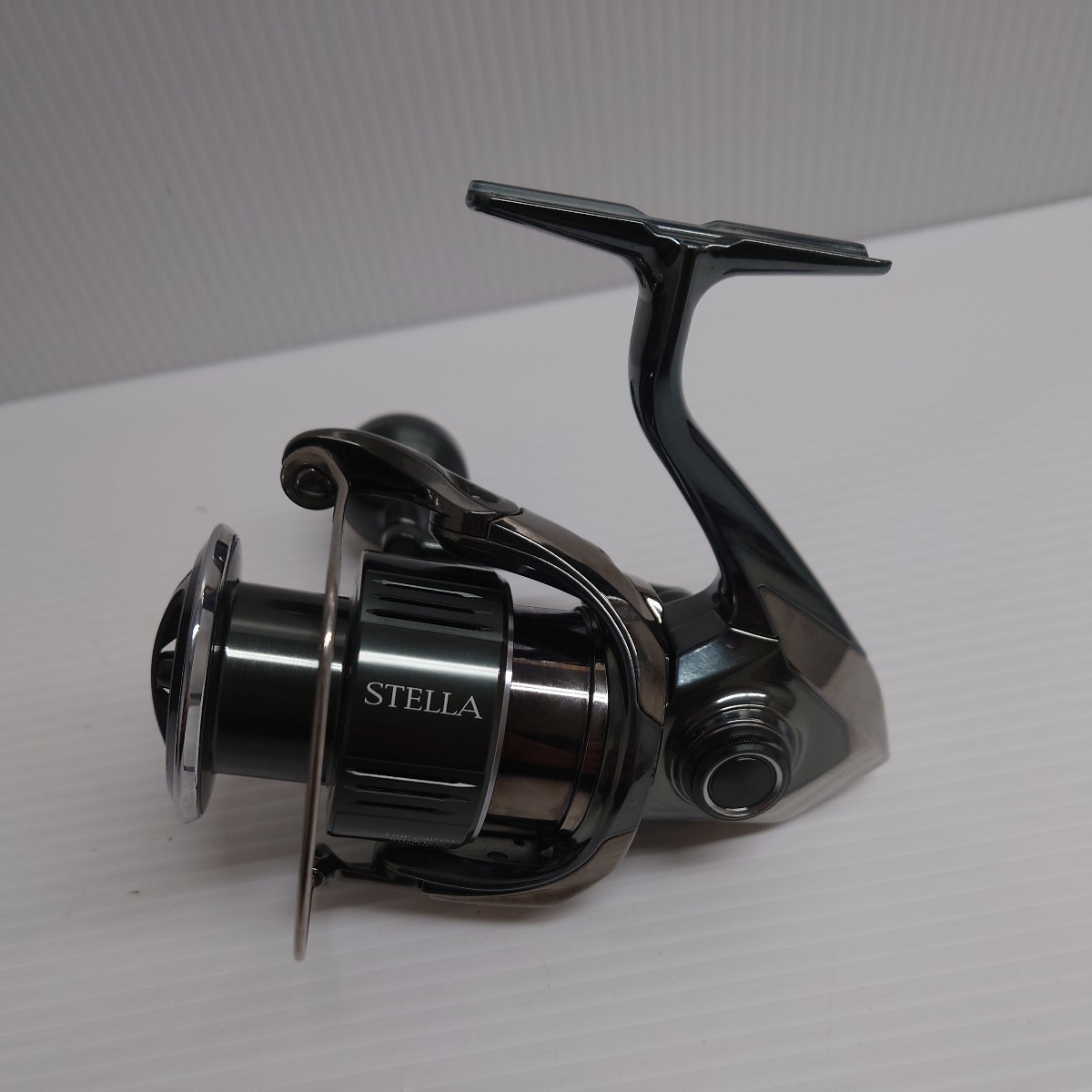 N★1円〜中古品 シマノ 22 ステラ C5000XG スピニングリール エクストラハイギア SHIMANO STELLA ゴリ感無し ドラグ問題無し_画像2