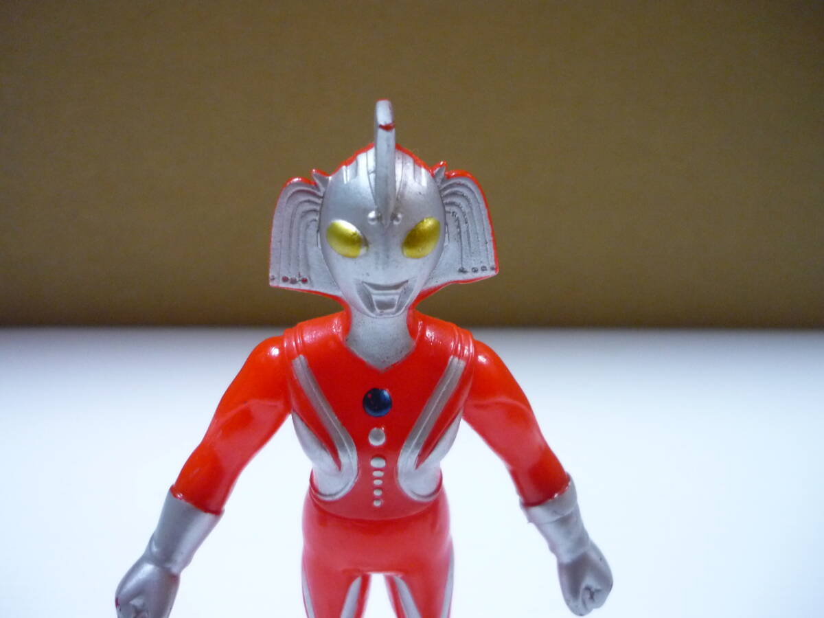 [管01]【送料無料】ソフビ ウルトラの母 1988 約12.5cm ウルトラマンタロウ フィギュア 円谷 特撮 バンダイ 当時物_画像2