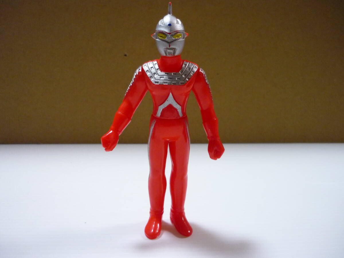 [管01]【送料無料】ソフビ ウルトラセブン 1988 約12.5cm ウルトラマン フィギュア 円谷 特撮 バンダイ 当時物_画像1