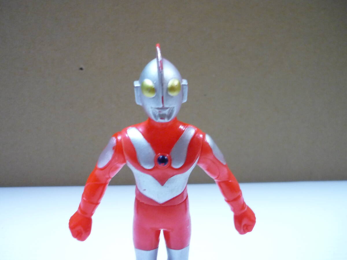 [管01]【送料無料】ソフビ ウルトラマン 1988 約12.5cm ウルトラマン フィギュア 円谷 特撮 バンダイ 当時物_画像2