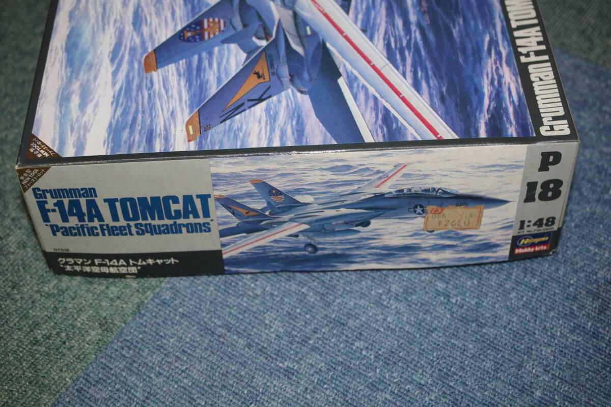 ハセガワ 1/48 グラマン F-14A トムキャット　太平洋空母航空団　※ 定形外送料 ￥７１０、 ゆうパック８０サイズ_画像2