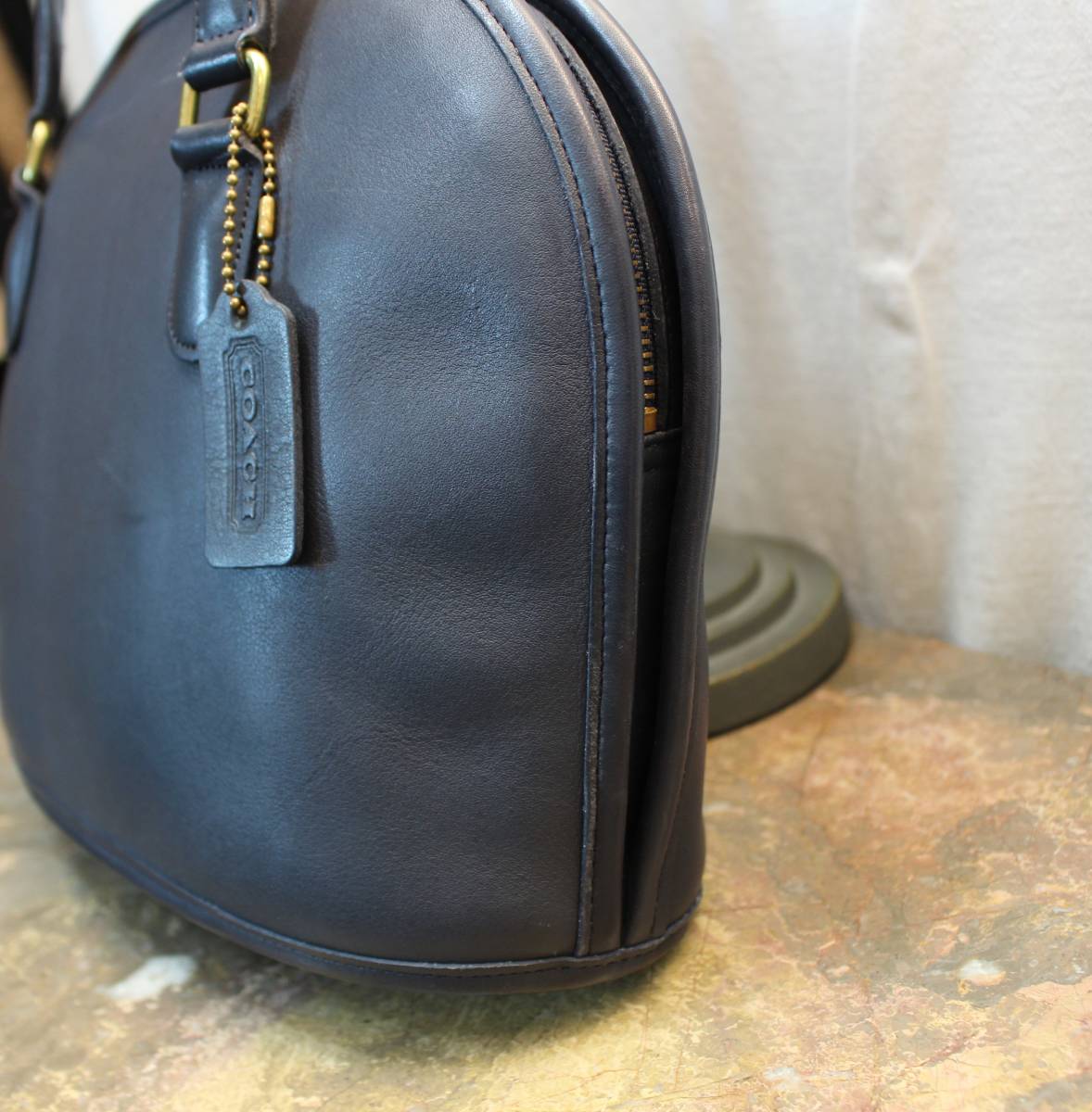 OLD COACH ROUND TYPE LEATHER HAND BAG MADE IN USA/オールドコーチラウンド型レザーハンドバッグ