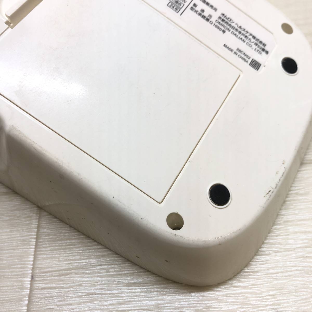 △ OMRON オムロン 自動血圧計 HEM-7220 動作確認済 測定器 血圧計 健康器具 ヘルスケア 中古品 △G72586_画像6