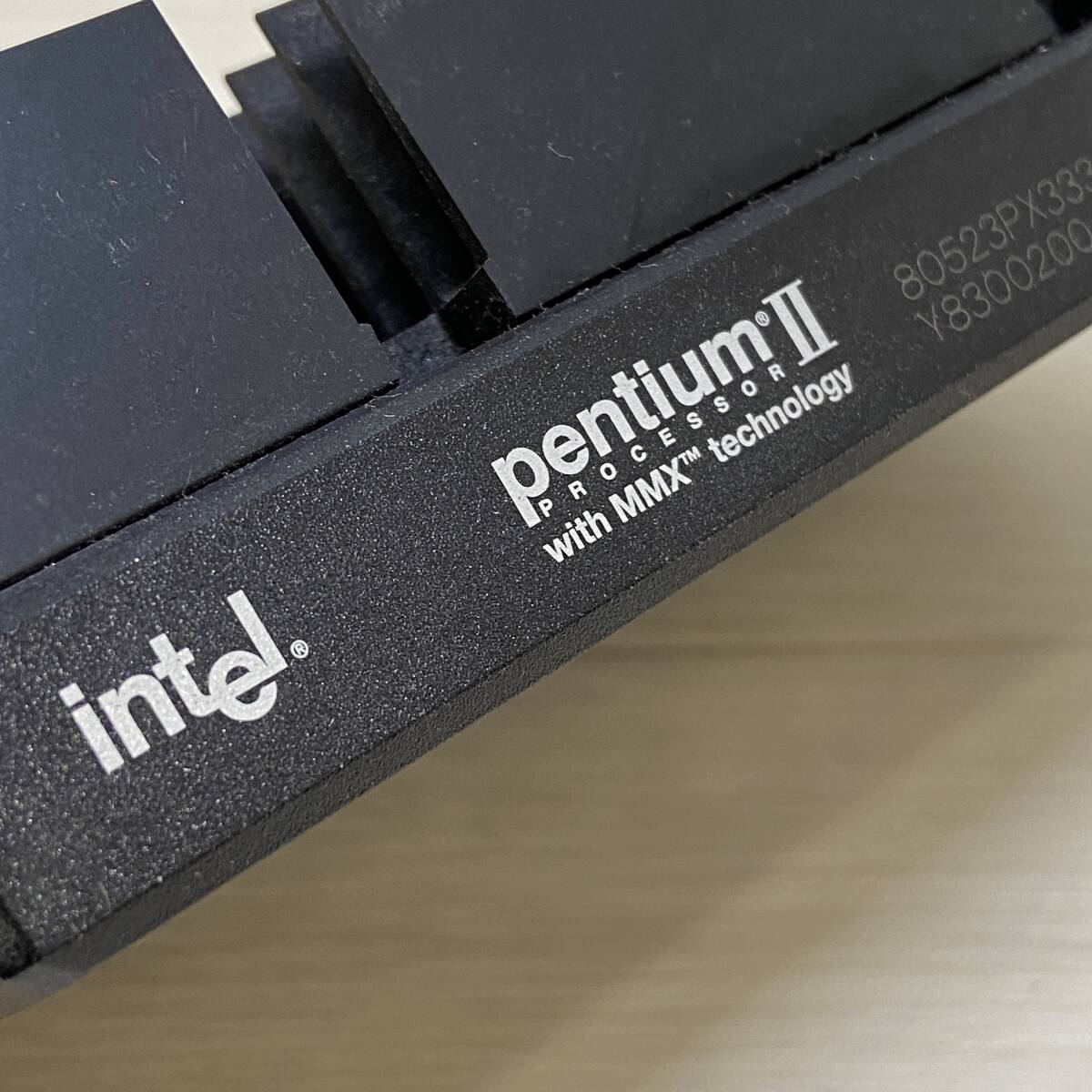 Σpentium II インテル Foxconn 179069-001 コンピューター パーツ 部品 CPU ブラック 動作未確認 現状品ΣR52379の画像4