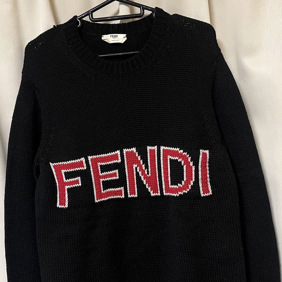 サイズ42 イタリア製 FENDI フェンディ 100％ウール ニット セーター ロゴ 黒 ブラック ミドルゲージ 古着 レア Italy レディース_画像1