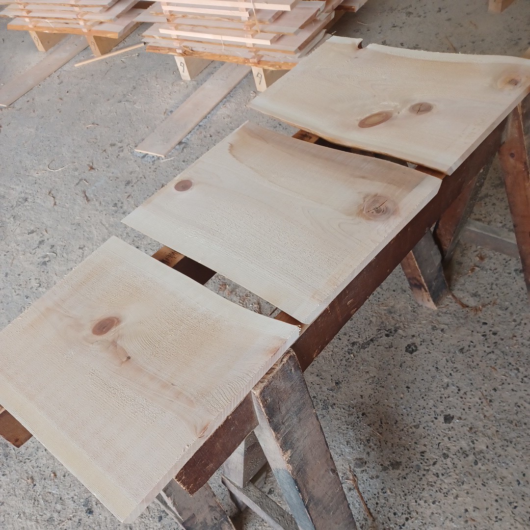 C-1651 　国産ひのき　耳付節板　3枚セット　テーブル　棚板　看板　一枚板　無垢材　桧　檜　DIY_画像6