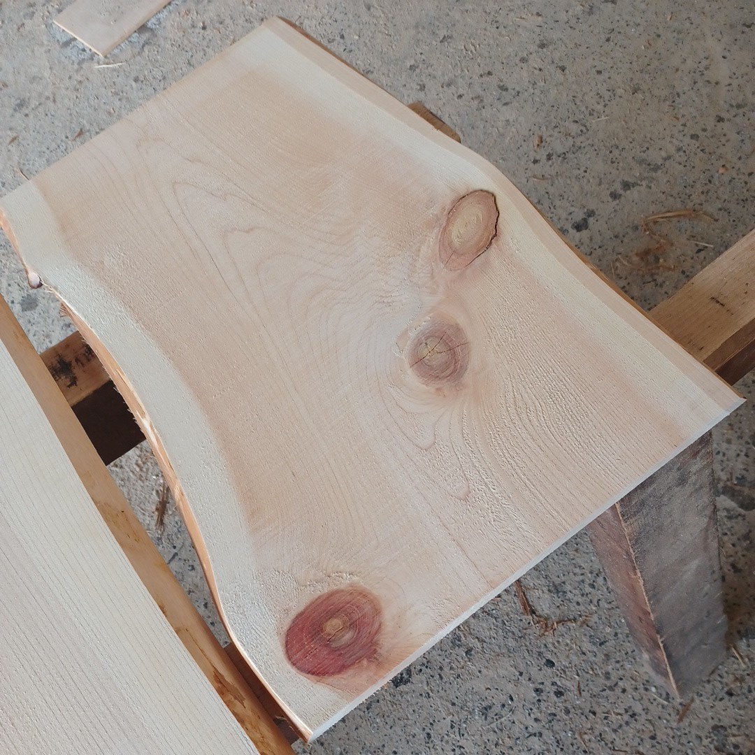 C-1651 　国産ひのき　耳付節板　3枚セット　テーブル　棚板　看板　一枚板　無垢材　桧　檜　DIY_画像5