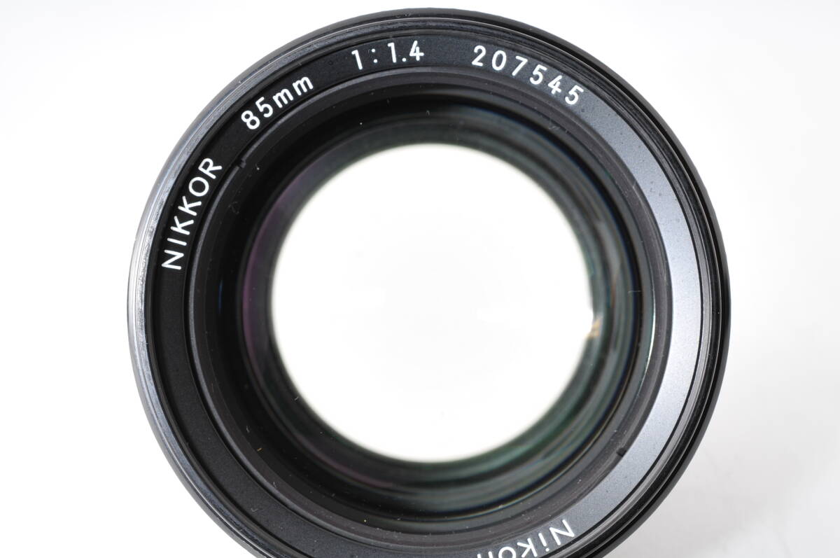 [ジャンク] Nikon NIKKOR 85mm f/1.4 Ai-S AIS Portrait MF Lens ニコン レンズ #70の画像8