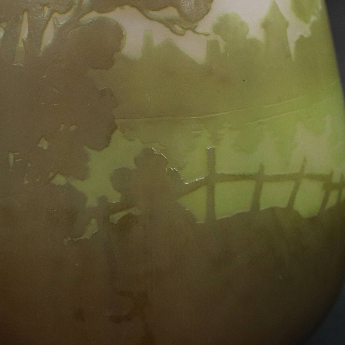 【真作保証】『Galle（ガレ）』 カメオガラス 淡紅地 湖水風景文花瓶　＜240216006＞_画像8