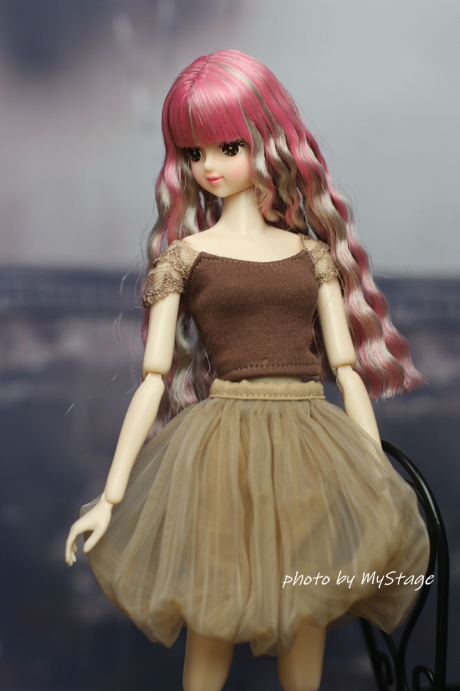 人形服msdr-24-089 茶色オフショルダーネックトップスとバルーンスカート（momoko、ジェニー、SAJボディ、オビツボディ用）の画像6