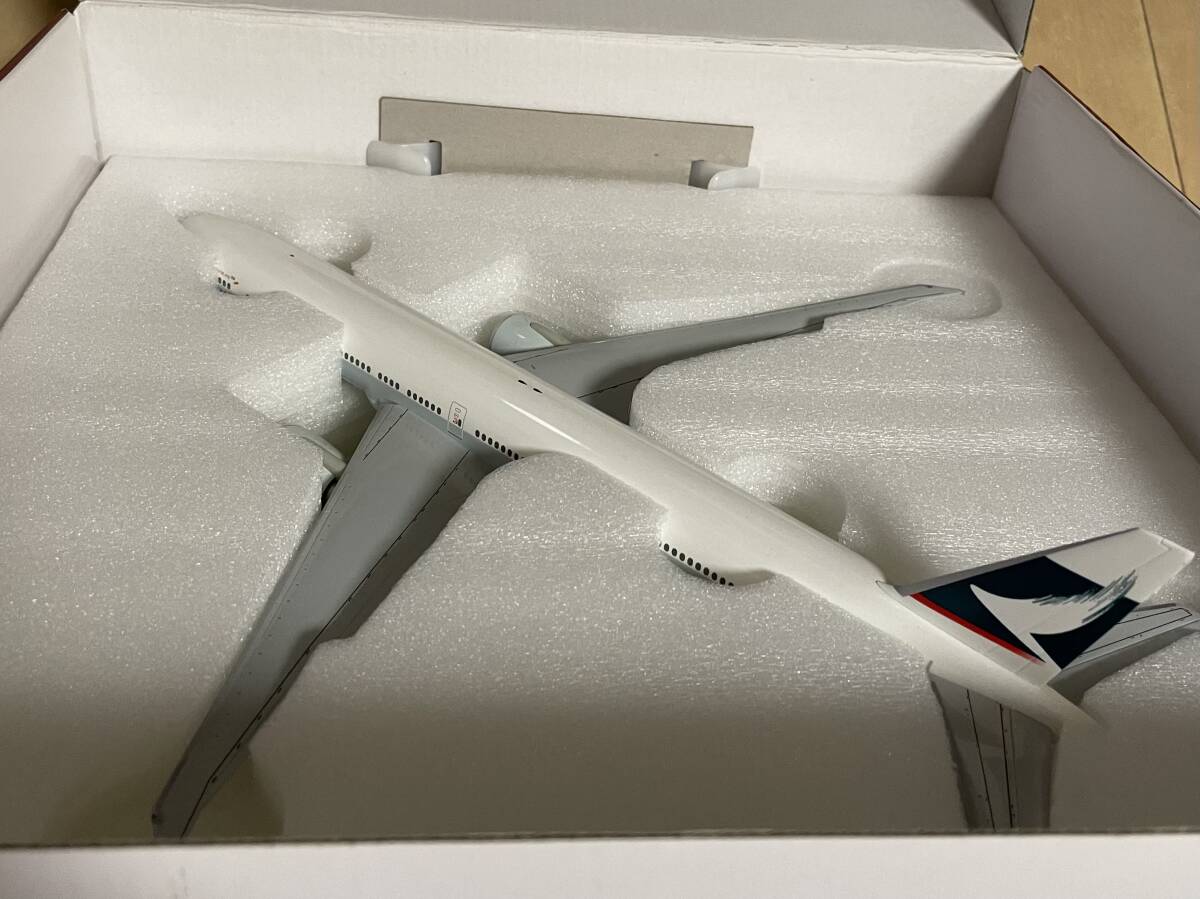 キャセイパシフィック航空 『 B777-300ER 』1/200 モデル キャセイパシフィック航空 『 B777-300ER 』1/200 モデル
