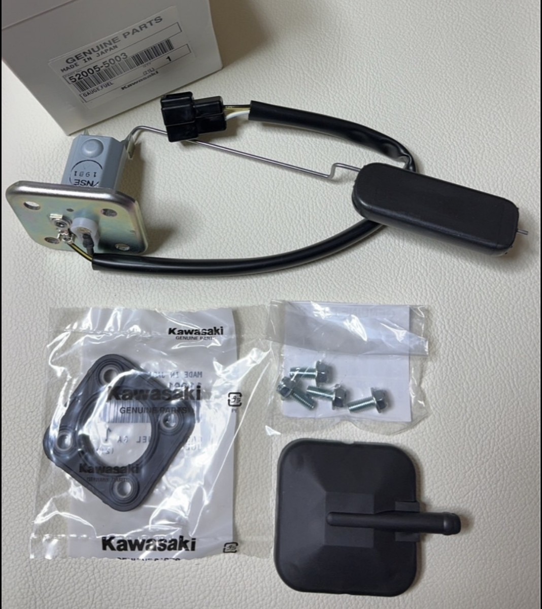 PAYPAY KAWASAKI 純正 ゼファー400 ゼフアー400 χ ZEPHYR400 　新品 フューエル センサー 燃料 ガソリン タンク センサー ZEPHYR550_画像1