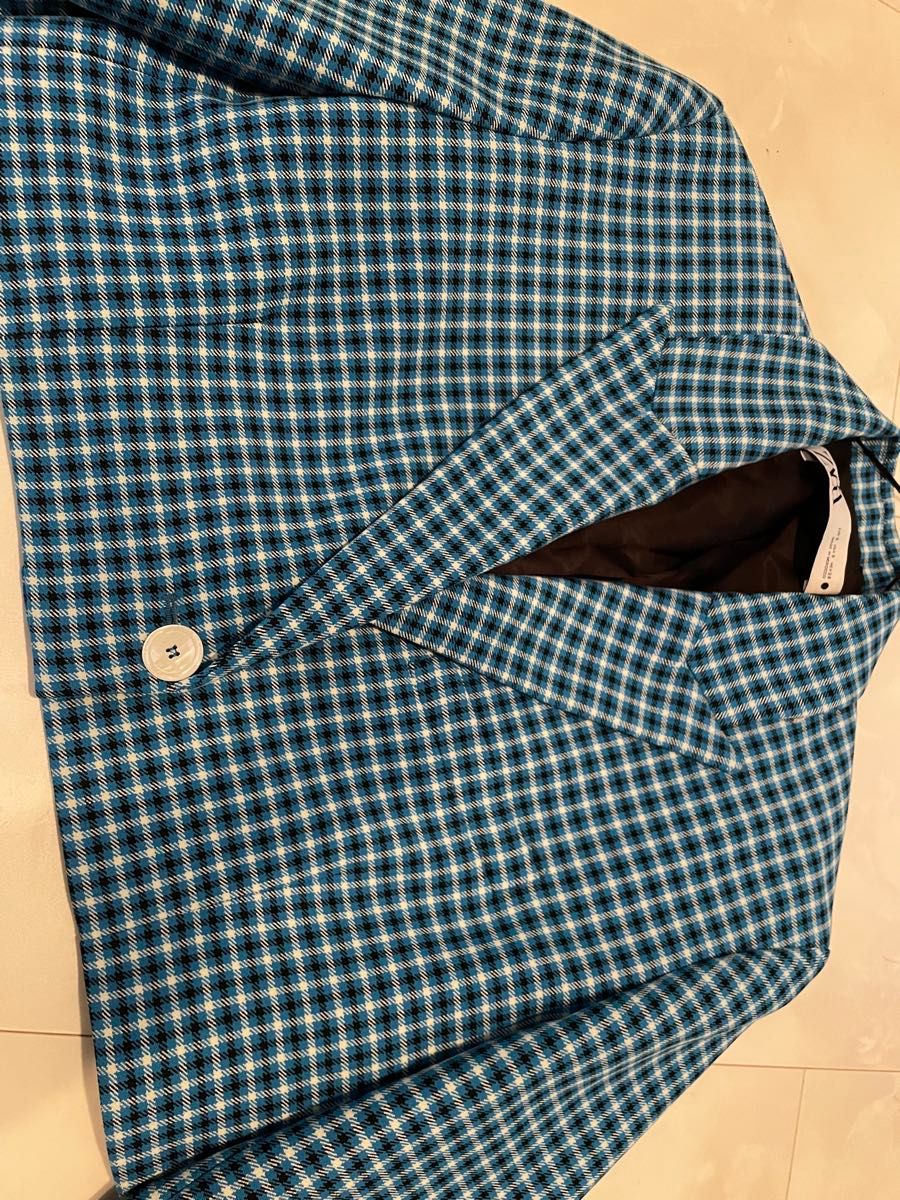美品 ZARA チェック柄 クロップド ザラ ショート丈 ジャケット 美品 ZARA チェック柄 クロップド ザラ ショート丈 ジャケット