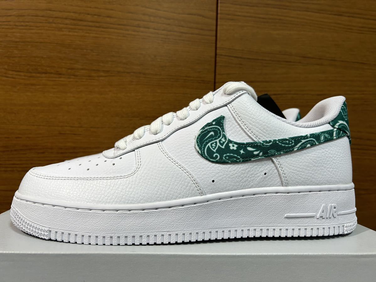 MENS 28.5cm US10.5【新品未使用・国内黒タグ付】NIKE WMNS AIR FORCE 1 LOW '07 ESSENTIAL PAISLEY GREEN エアフォース ペイズリー 白 緑の画像3
