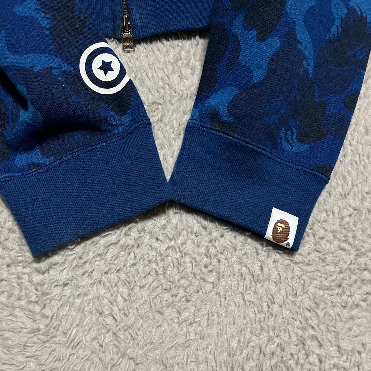 ムック本限定　A BATHING APE BAPE KAWS FIRE CAMO 迷彩 SHARK HOODIE シャークパーカー　スウェット　M ファイヤー　パーカー　M STA _画像9