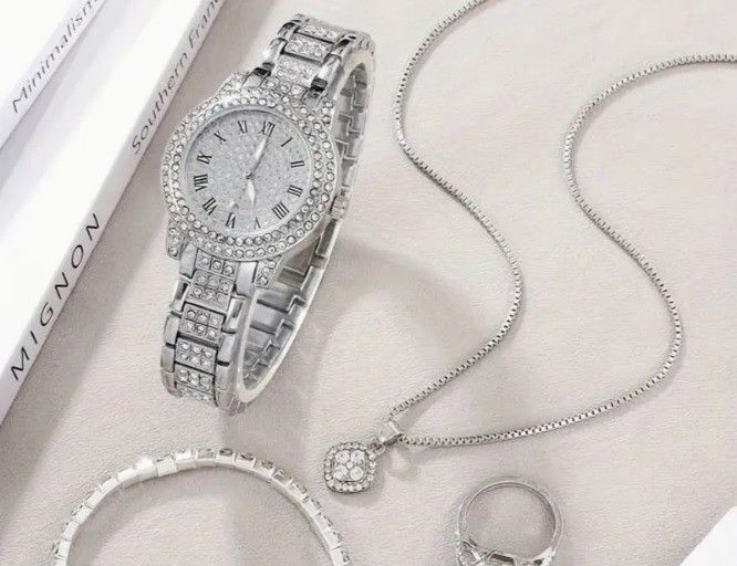 高級なラインストーンクォーツウォッチヒップホップファッションアナログ腕時計＆4個のジュエリーセット、女性へのギフト 腕時計