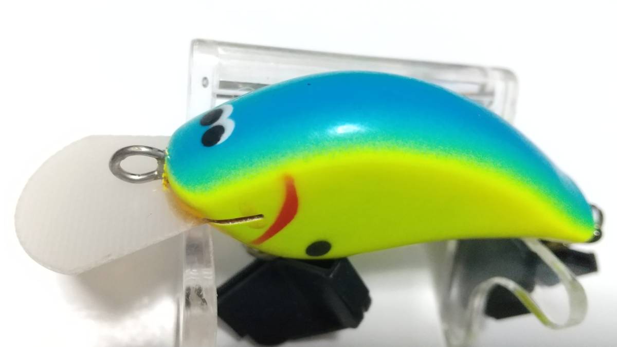 ６　秘密のクランク　ソニーB Sonny-B　ボディ 5.5ｃｍ フラットシャッド FLAT SHAD WOOD ウッド フラットサイドクランク BOX保管未使用品_画像1