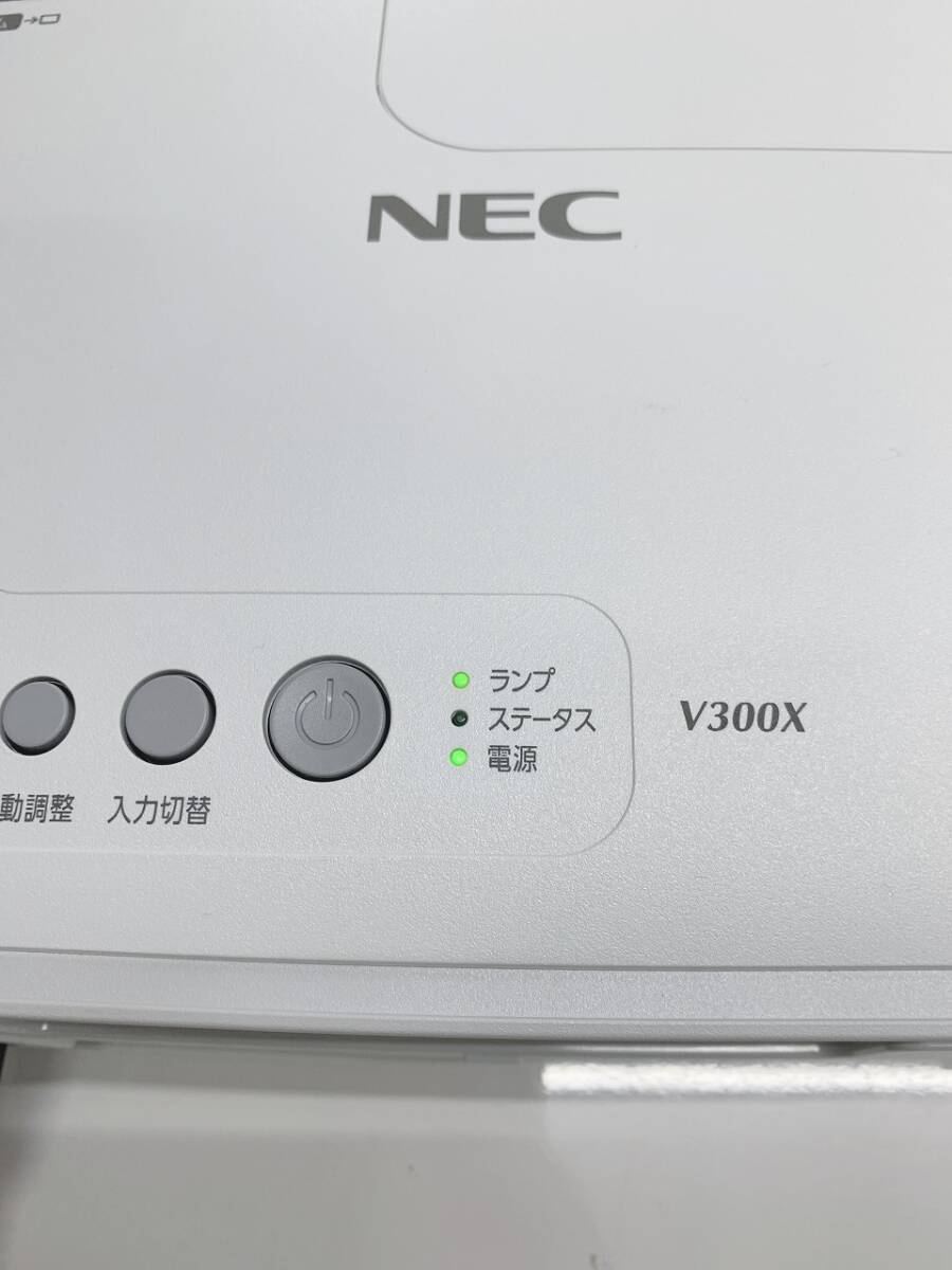 1n 100 NEC NP-V300X プロジェクター専用バッグ付き 中古 現状品 通電確認済み_画像3