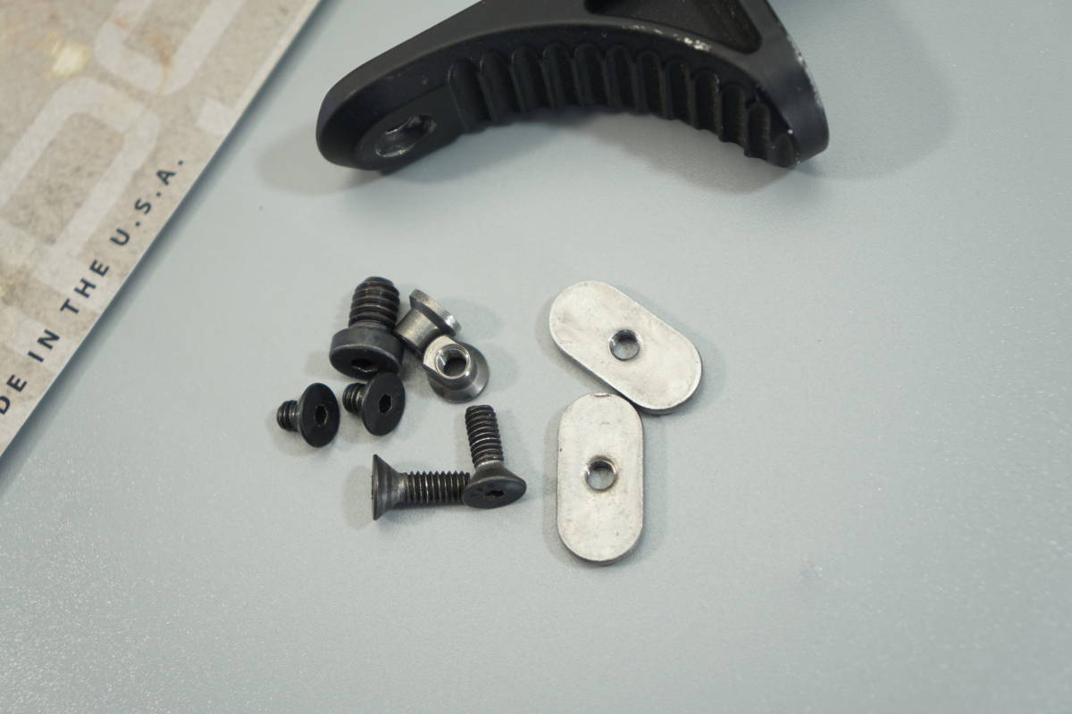 Bibian 比比昂- B5 Systems/True North concepts Gripstop Bibian 比比昂- B5 Systems/True North concepts Gripstop