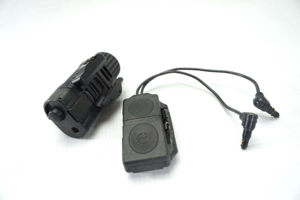 美品 L3 Insight M6X-000-A700 Tactical Illuminator Light-Red タクティカルライトの画像10