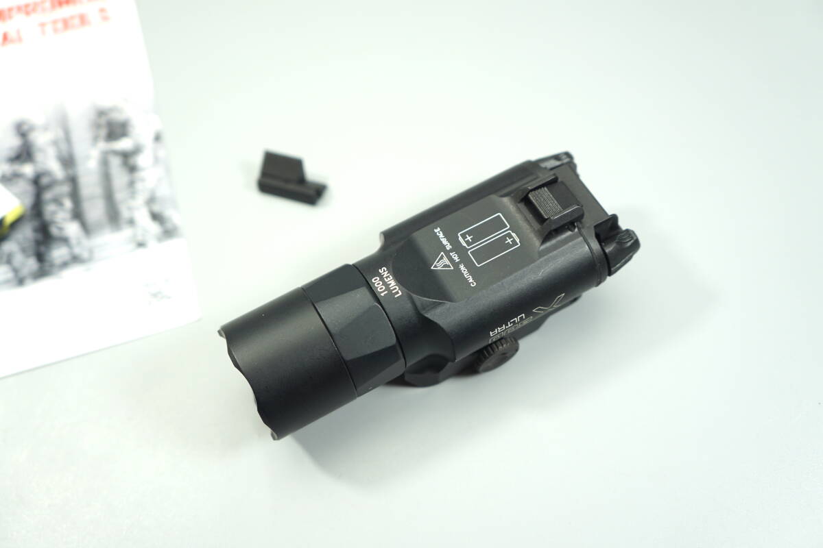 Surefire X300U-B X300-B 1000ルーメン 　(Trijicon Leupold PEQ PVS PSQ ATPIAL ptw LA5 peq15 wilcox)_画像3