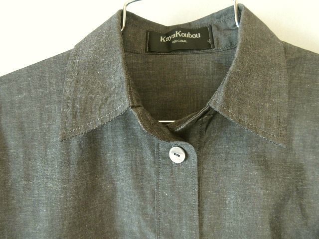 ハンドメイド・グレー・木綿とポリエステル混のシャツ・シンプル・着丈７１ｃｍの画像3