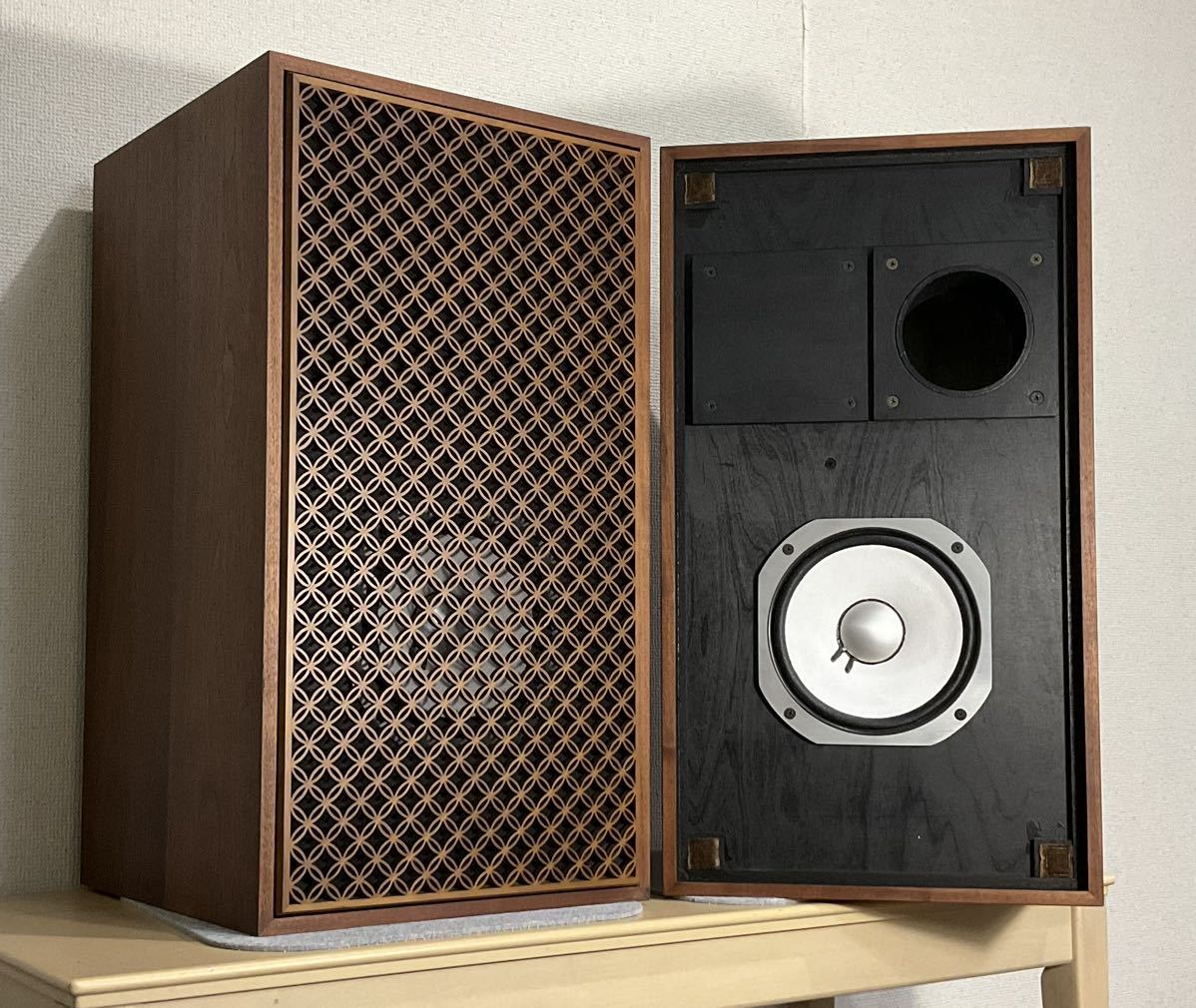 Yahoo!オークション - SANSUI Monitor 2115 のエンクロージャー Yahoo!オークション - SANSUI Monitor 2115 のエンクロージャー