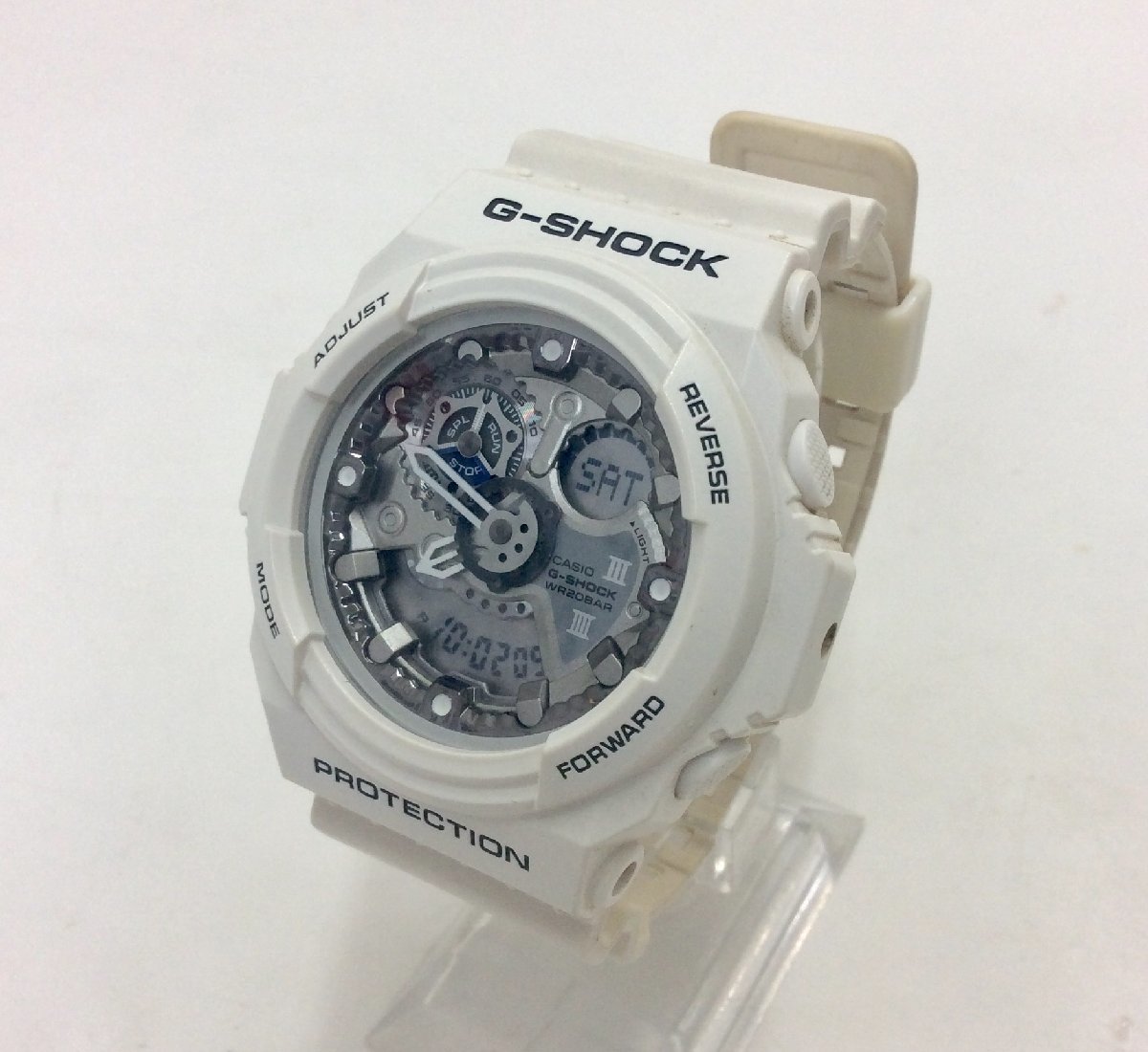 【1円～/稼働品】CASIO カシオ G-SHOCK GA-300 クォーツ メンズ 腕時計 ラバーベルト ホワイト 電池交換済　 K0209_画像2