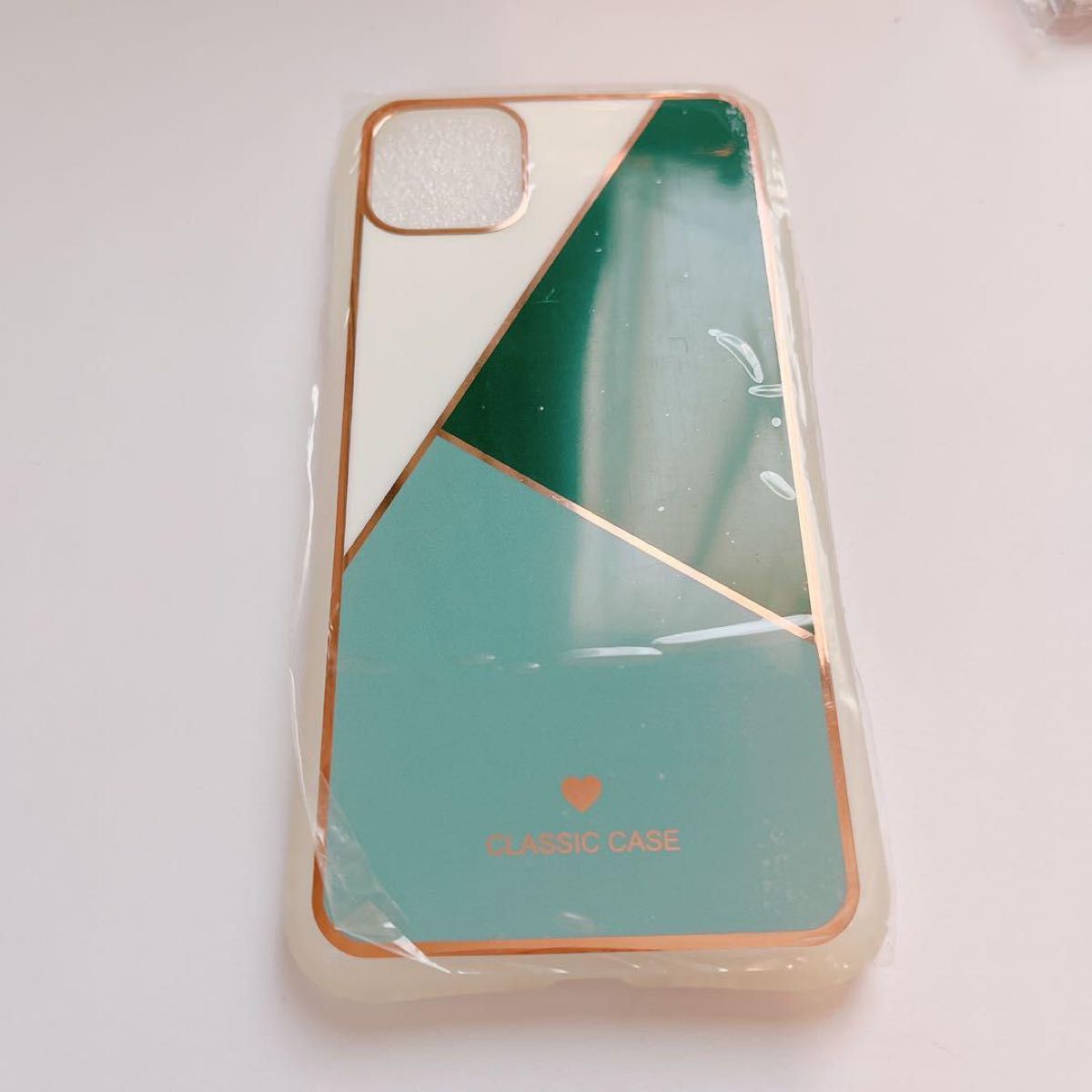 大人気商品！即日発送！かわいい　iPhone 11 Pro Max ケース 韓国 可愛い アイフォン　緑　グリーン　春　カラー