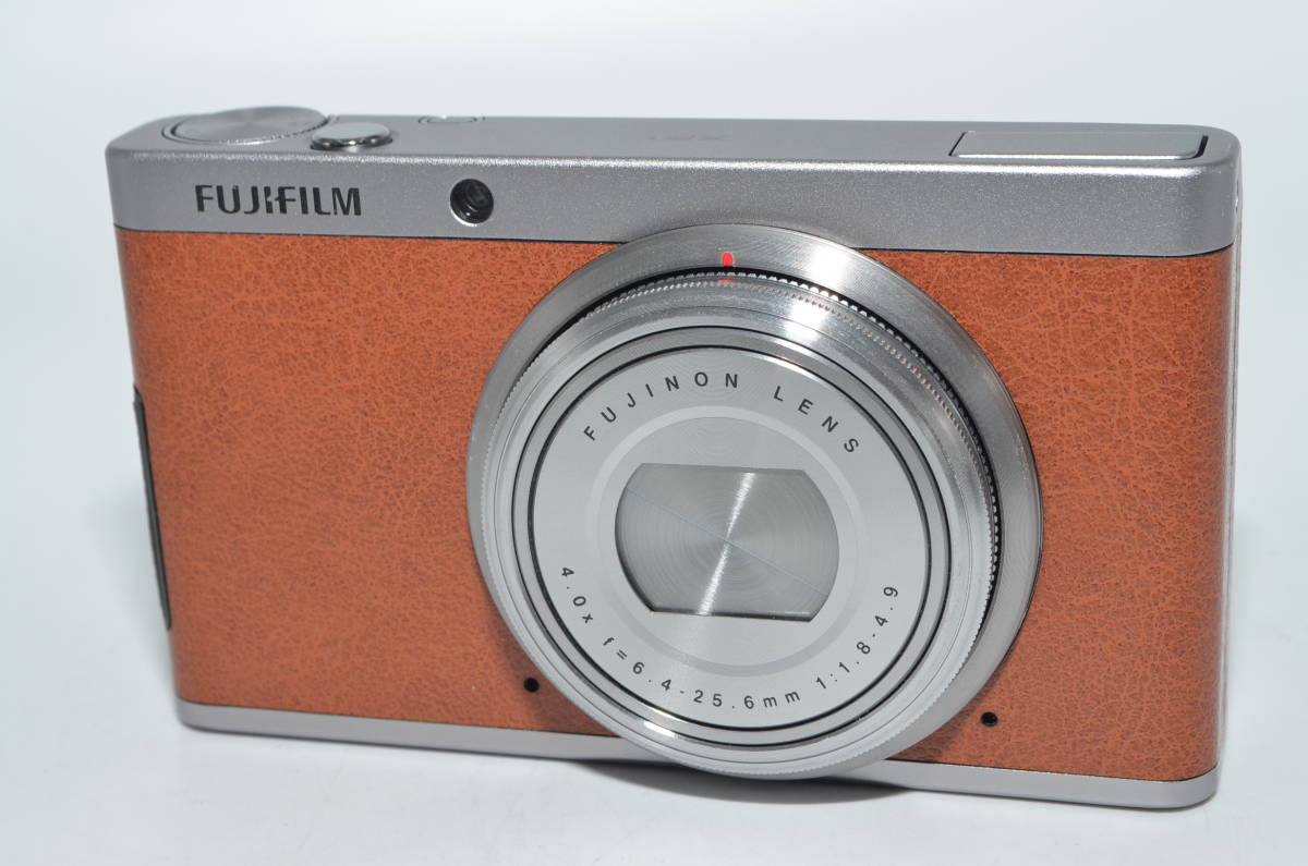 【極上品】 FUJIFILM デジタルカメラ XF1 光学4倍 ブラウン F FX-XF1BW　#6683_画像1