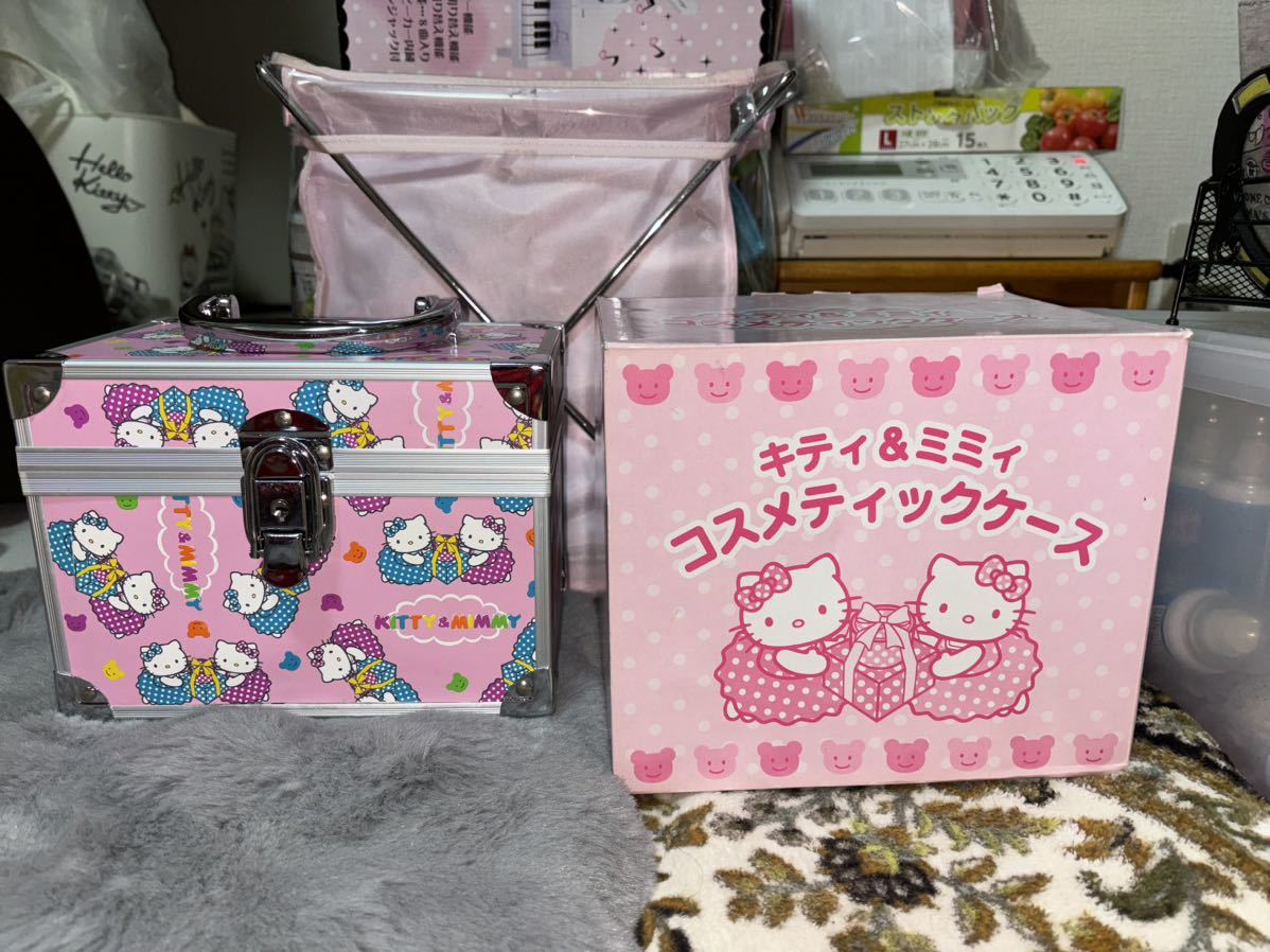 スクイーズ ハローキティ ロールケーキ 草団子 2009年 スクイーズ ハローキティ ロールケーキ 草団子 2009年
