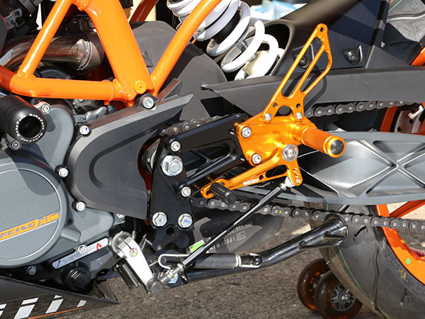 ベビーフェイス　KTM RC125/RC390 14～17用 バックステップキット_画像1