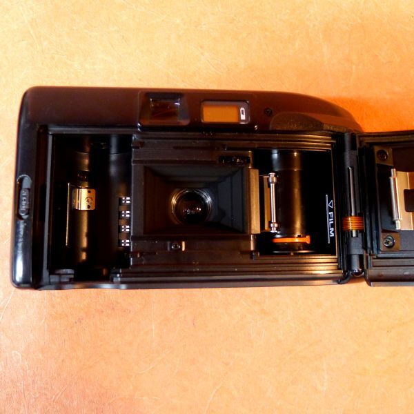 b085 コンパクトフィルムカメラ 2点 Canon Auto Boy S KONICA C35 /60_画像5