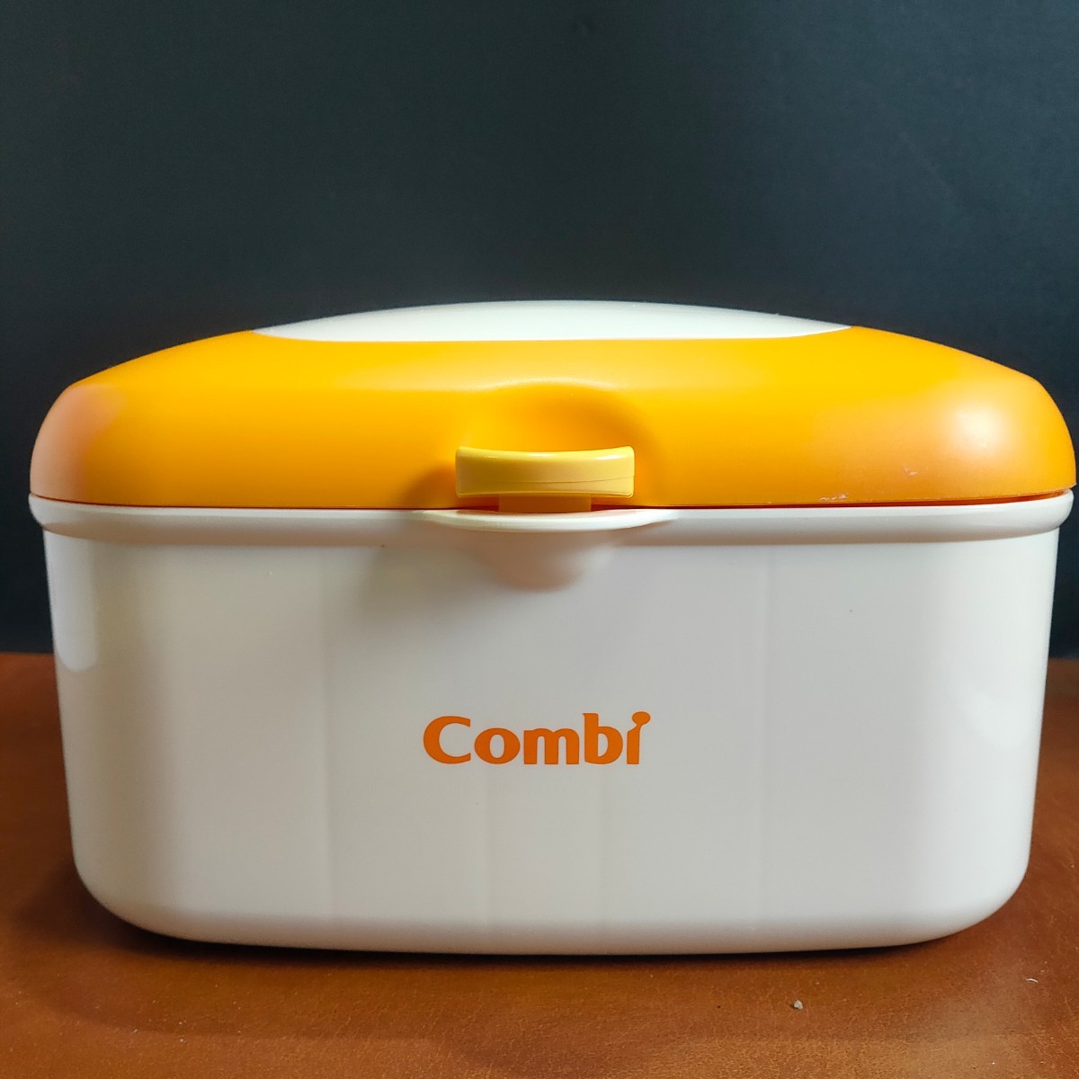 [ б/у товар ]Combi комбинированный Quick утеплитель HU влажные салфетки .. поэтому контейнер свежий orange товары для малышей [ труба A758-2402]