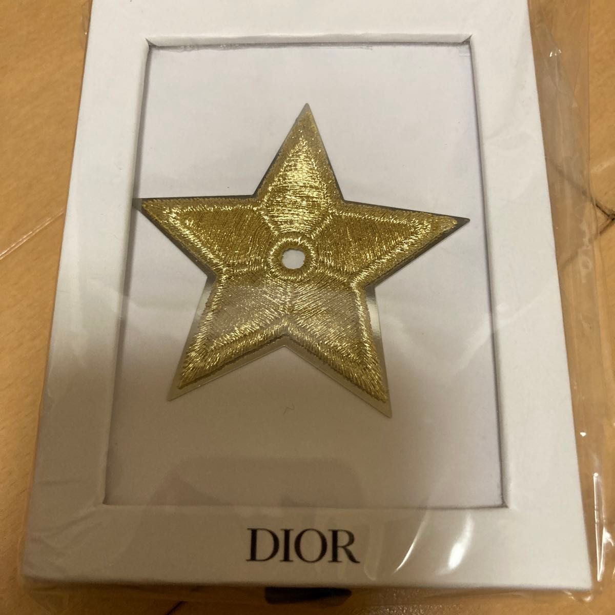 ピンバッジ ディオール ブローチ スター ゴールド Dior 星 ノベルティ クリスマスツリー トップ 