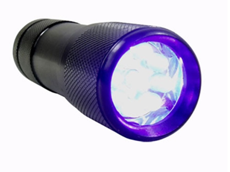 送料140円　紫外線 LED 9灯 UVブラックライト 400nm 　UVライト_画像2
