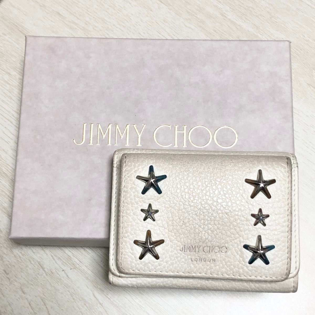 JIMMY CHOO ジミーチュウ スタースタッズ レザー 三つ折り財布 財布　白　ホワイト