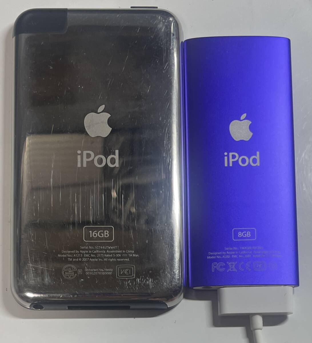 【apple/携帯プレーヤー/ジャンク】第5世代 iPod nano 8GB 紫+初代 ipod touch 16GB 黒+おまけ付 (充電ケーブル+Princeton製リモコン)_iPod nanoは通電時のみ操作可能