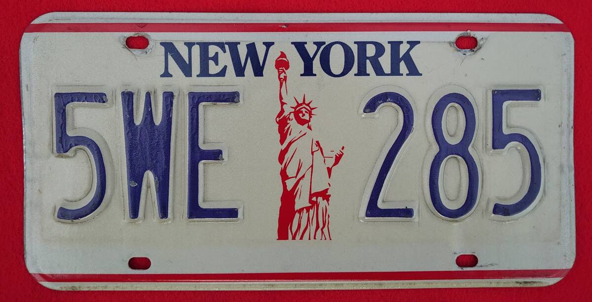  America .. country. number plate New York . Liberty 