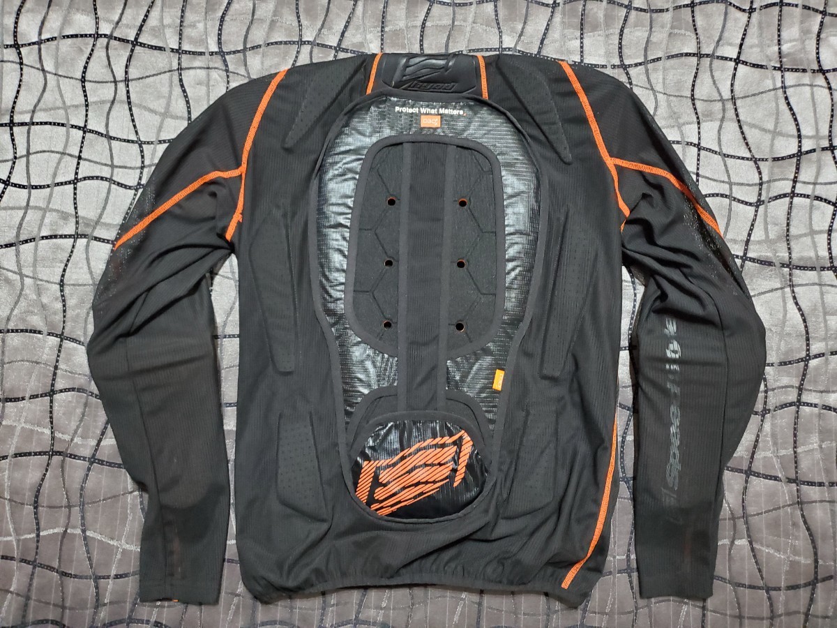 【L】HYOD HRZ909 HYOD DYNAMIC PRO D3O PROTECT SHIRTS　インナー　アウターにも　D3O バイク ライディング ライダース_画像3