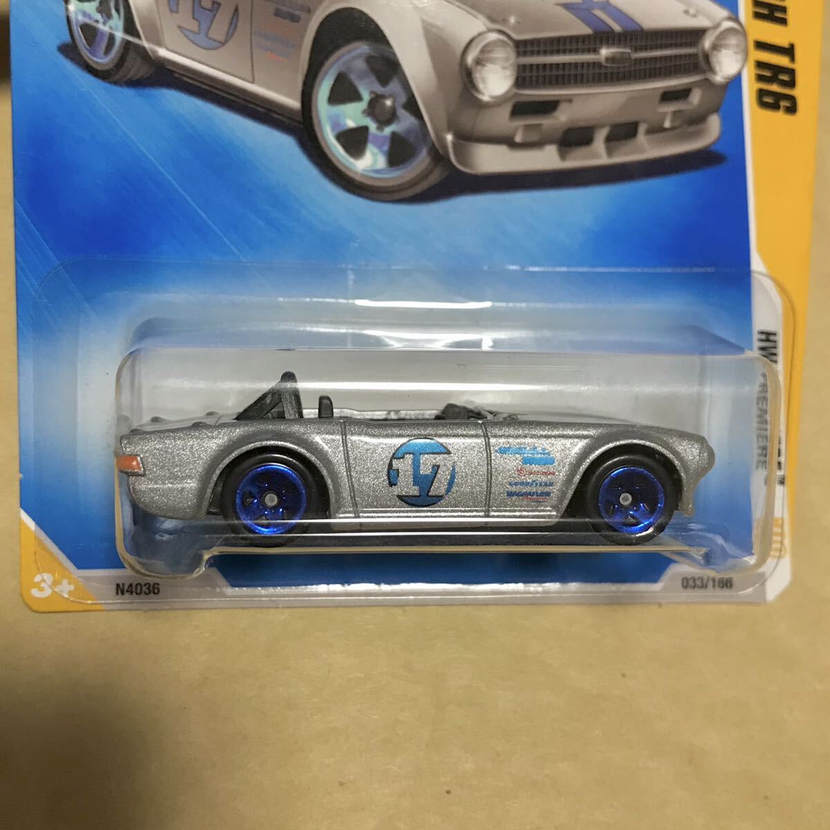 Hot Wheels ホットウィール ベーシック TRIUMPH TR6 トライアンフ シルバー 青ホイール ♯17 グッドイヤー GOOD YEAR _画像2