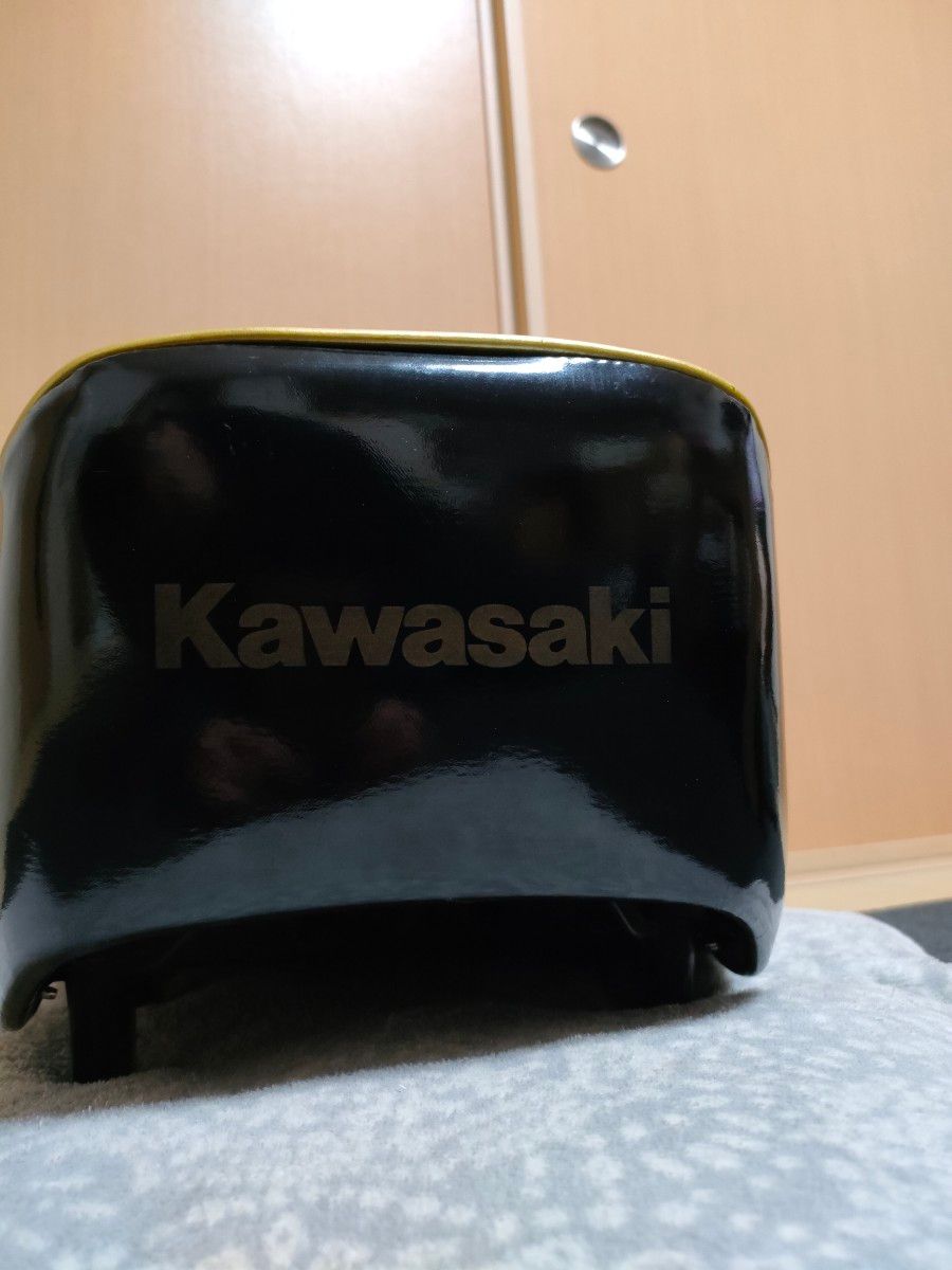 バリオス2 チョビ3段シート 美品 リベット新品 カワサキロゴ入り バリオス2 チョビ3段シート 美品 リベット新品 カワサキロゴ入り
