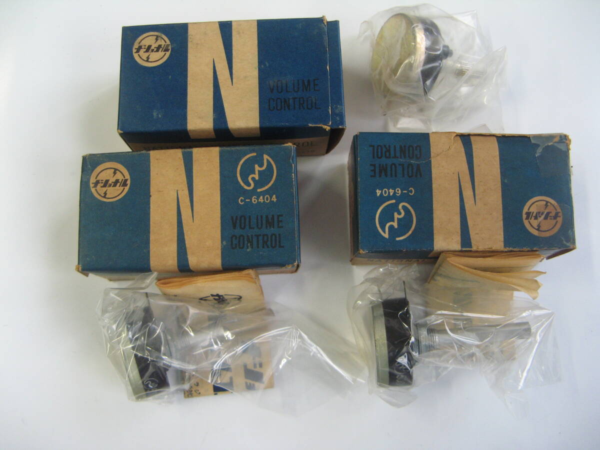 旧ナショナル 可変抵抗器 500Ｋ A SWなし ４０mm軸 ４個 / １Ｍ Ｂ ＳＷなし ２０mm軸 １個 ５個一組 未使用品 _画像2