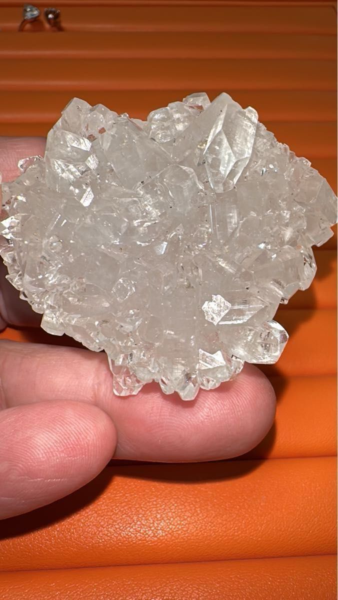 マスタークリスタル エッチドクォーツ 蝕像水晶 極上 アポフィライト 結晶 キラキラピカピカ 原石 クラスター