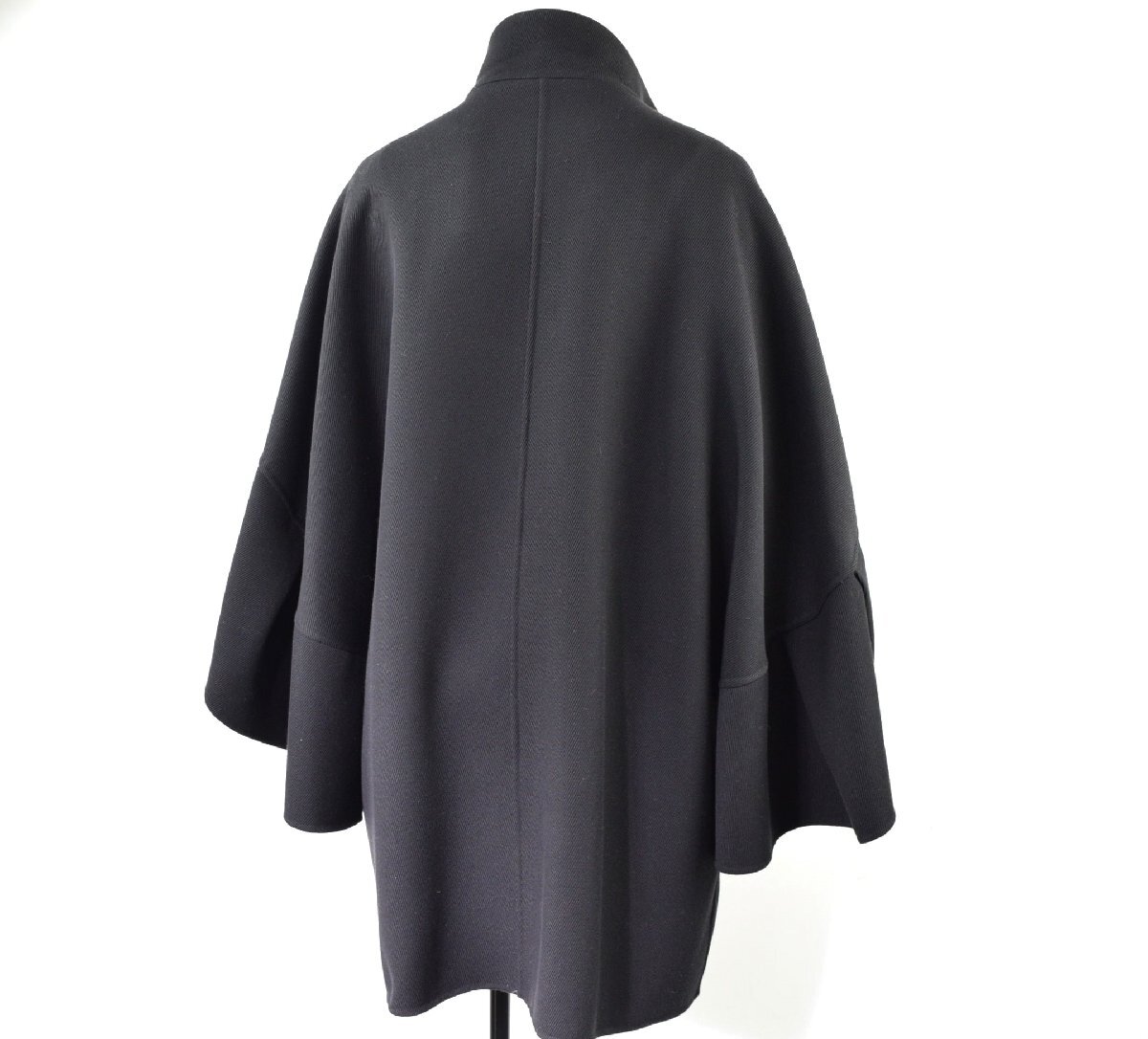 2723-24B0456* Anayi ANAYI 2022 beautiful goods *karuzeli bar cape coat 38 black black 74800 jpy middle height coat width of a garment easy middle thickness 