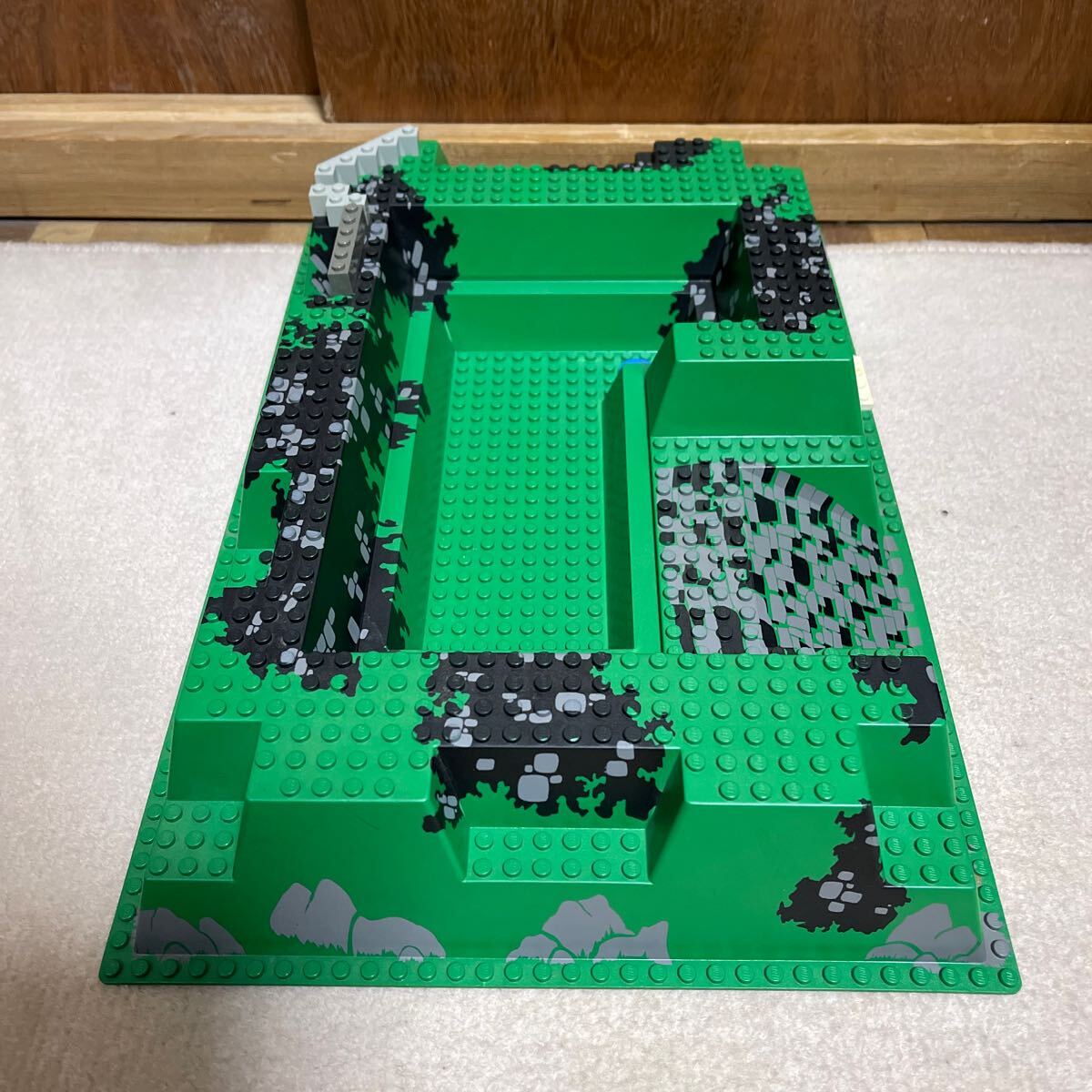 希少 レア 入手困難 立体基礎板 レゴ ベースプレート 6090 ロイヤルキング城 お城シリーズ 土台 基礎板 ロイヤルナイト 1995頃LEGO_画像4