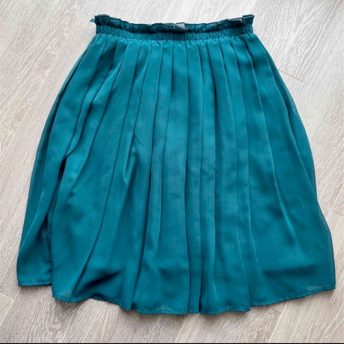 ユニクロ　 プリーツスカート　グリーン　Sサイズ スカート
