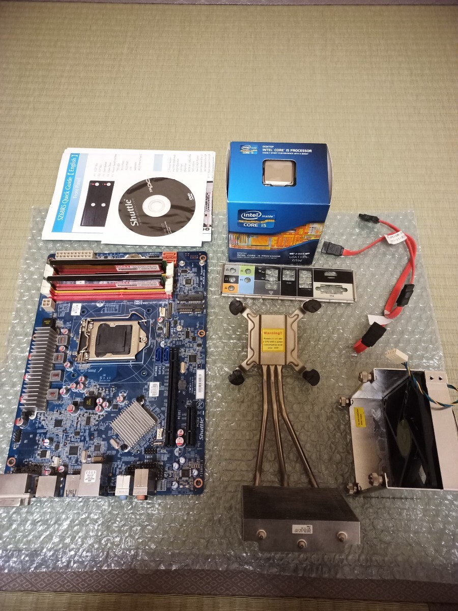 SHUTTLE SZ68R5のマザーボード ICEモジュール ファン CPU メモリ 付き　ジャンク_画像1